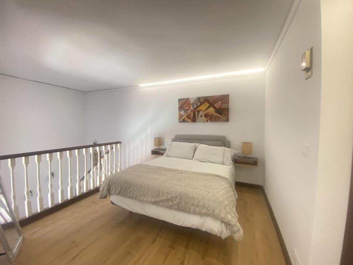 Apartamento Edificio El Moderno Puerta Del Sol Vigo Exterior foto